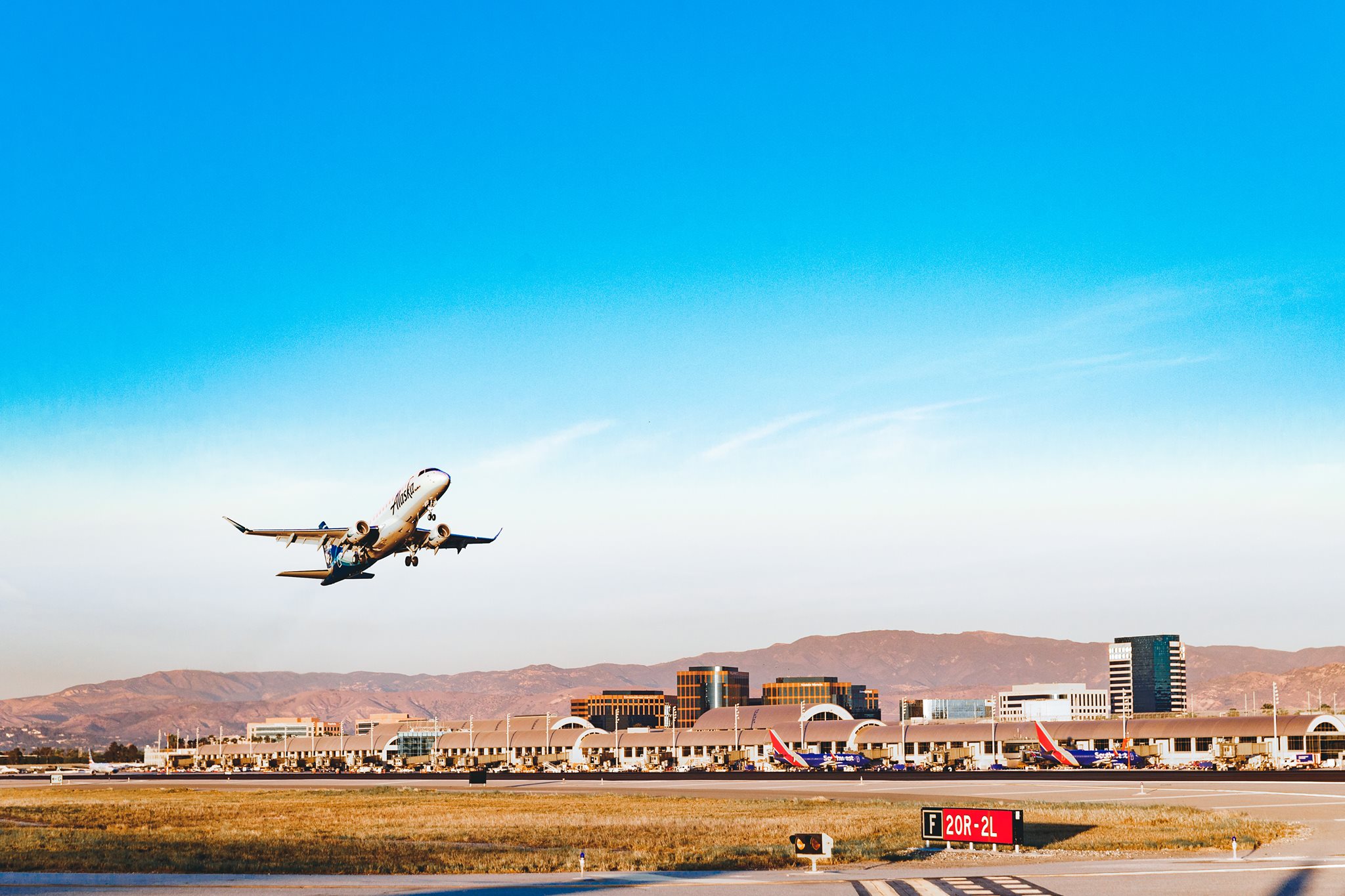 John Wayne Airport, Orange County
