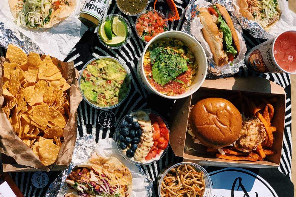 Friendsgiving in Laguna Beach Friendsgiving in Laguna Beach