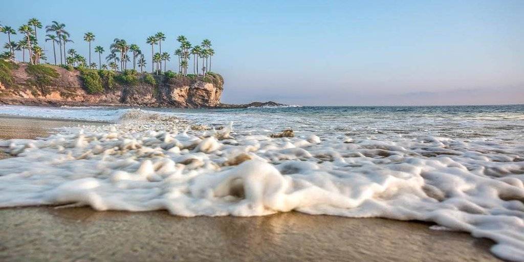 Christmas, Hanukkah, and Winter Holidays in Laguna Beach Christmas, Hanukkah, and Winter Holidays in Laguna Beach