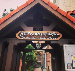 Bette Davis, Hippies and a Pirate Tower – Visit Laguna’s Past Bette Davis, Hippies and a Pirate Tower – Visit Laguna’s Past